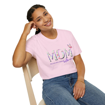 Floral Butterfly MOM T-Shirt - Perfect Gift for Mother's Day