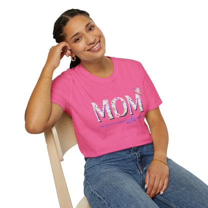Floral Butterfly MOM T-Shirt - Perfect Gift for Mother's Day
